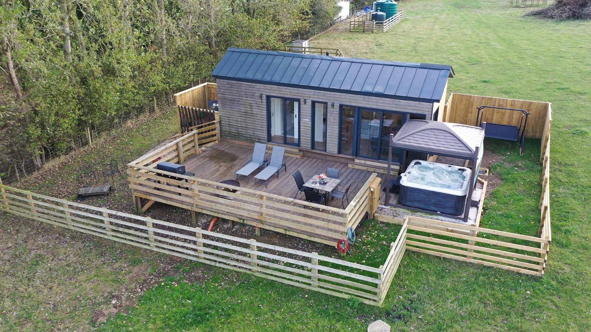 Burtree Country House, Tipi'S, Treehouse & Lodge & House Rooms With Hot Tubs In A Private Garden サースク エクステリア 写真