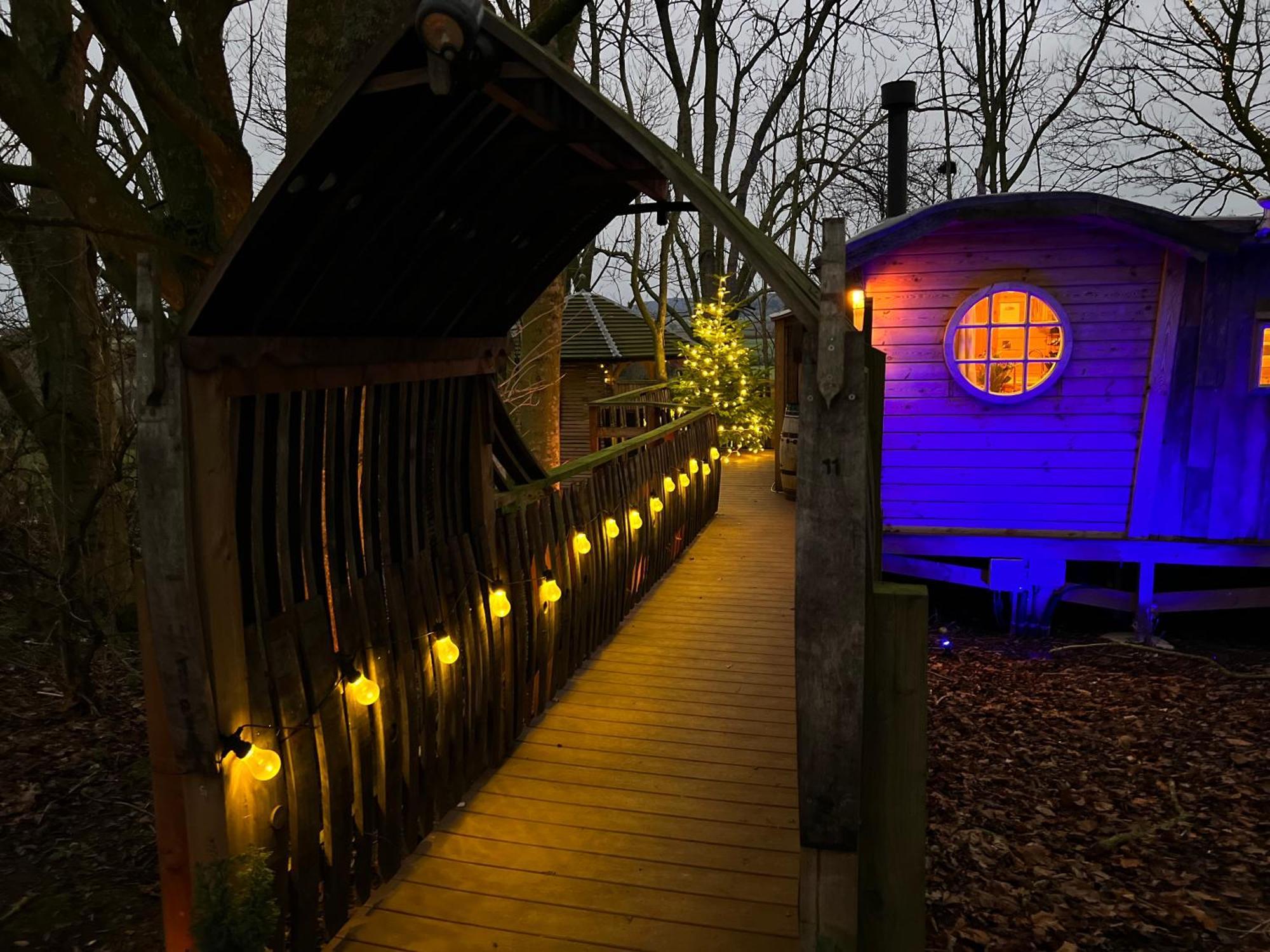 Burtree Country House, Tipi'S, Treehouse & Lodge & House Rooms With Hot Tubs In A Private Garden サースク エクステリア 写真