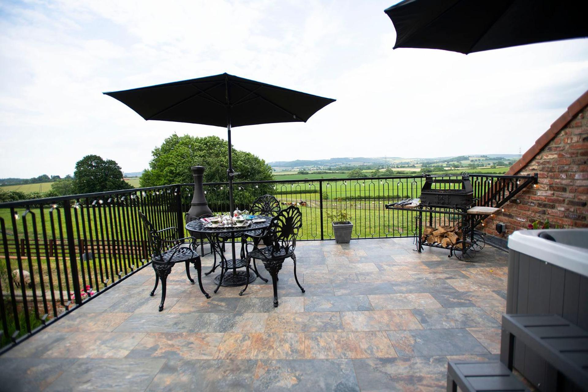 Burtree Country House, Tipi'S, Treehouse & Lodge & House Rooms With Hot Tubs In A Private Garden サースク エクステリア 写真