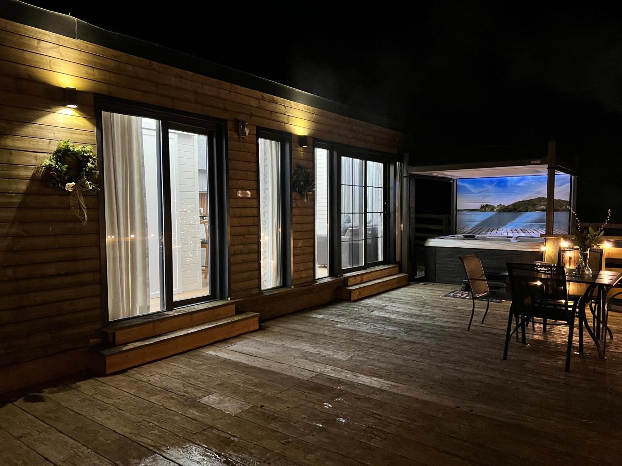 Burtree Country House, Tipi'S, Treehouse & Lodge & House Rooms With Hot Tubs In A Private Garden サースク エクステリア 写真